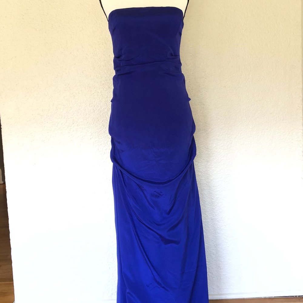 💙 Nicole Miller royal blue ruched ball gown with train
